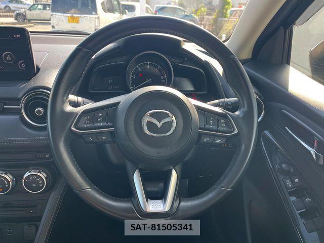Mazda DEMIO 2017-11 7328209-10