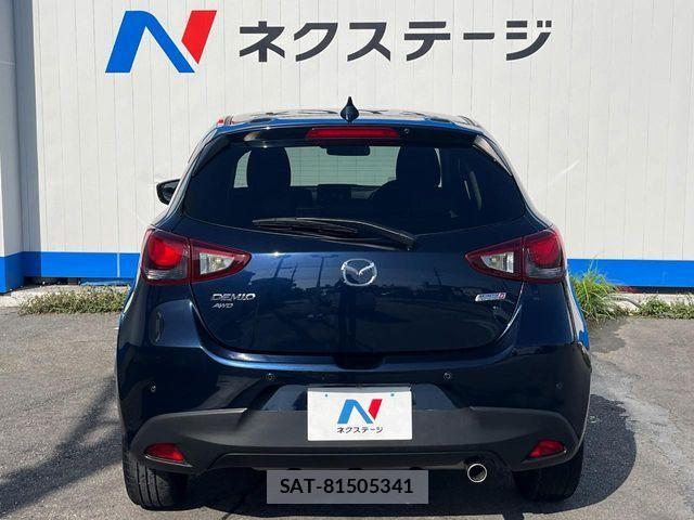 Mazda DEMIO 2017-11 7328209-14