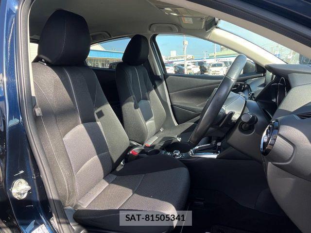 Mazda DEMIO 2017-11 7328209-7