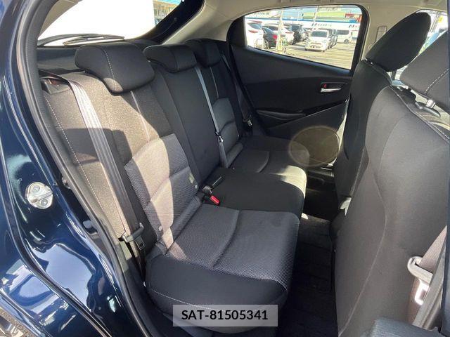 Mazda DEMIO 2017-11 7328209-8