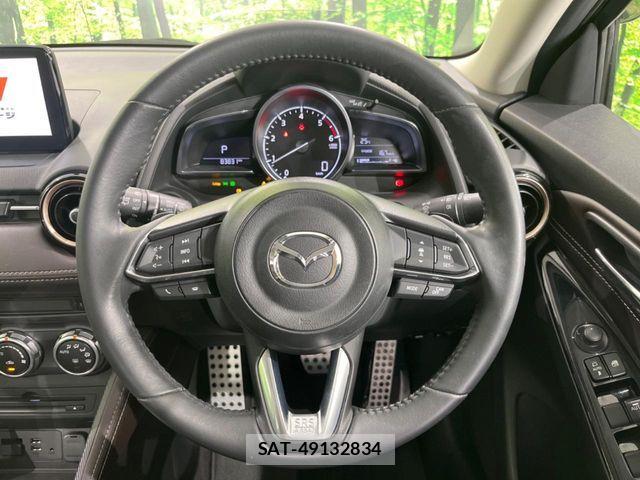 Mazda DEMIO 2017-05 7358627-11