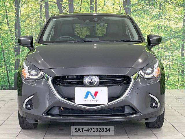 Mazda DEMIO 2017-05 7358627-14