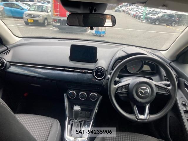 Mazda DEMIO 2017-07 7509132-13