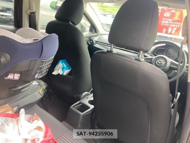 Mazda DEMIO 2017-07 7509132-16