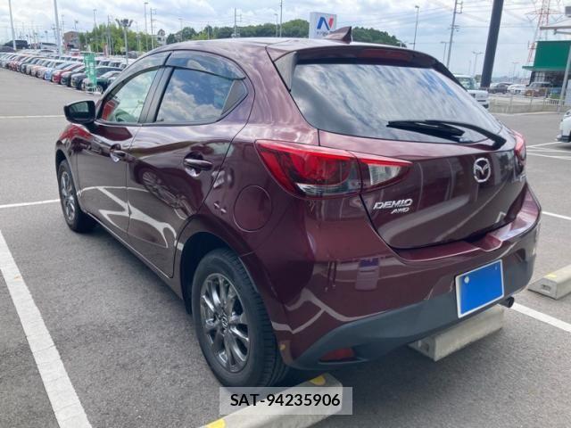 Mazda DEMIO 2017-07 7509132-2