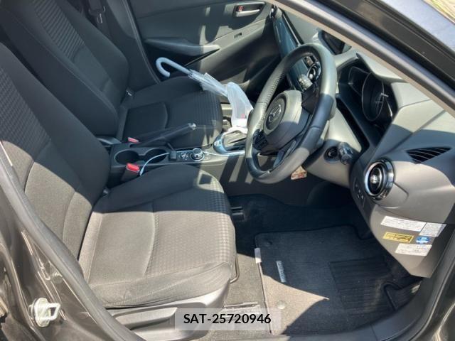 Mazda DEMIO 2018-03 7617867-7