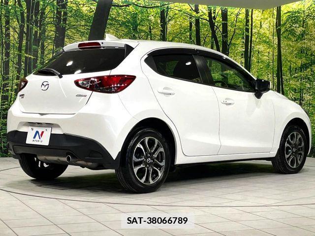 Mazda DEMIO 2016-03 7786765-17