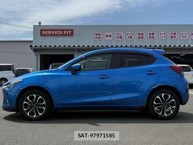 Mazda DEMIO 2017-09 7786766-26