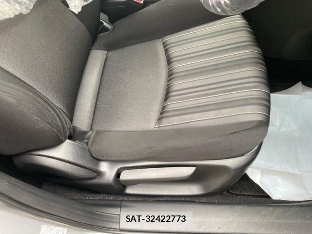 Mazda DEMIO 2017-03 8036586-13