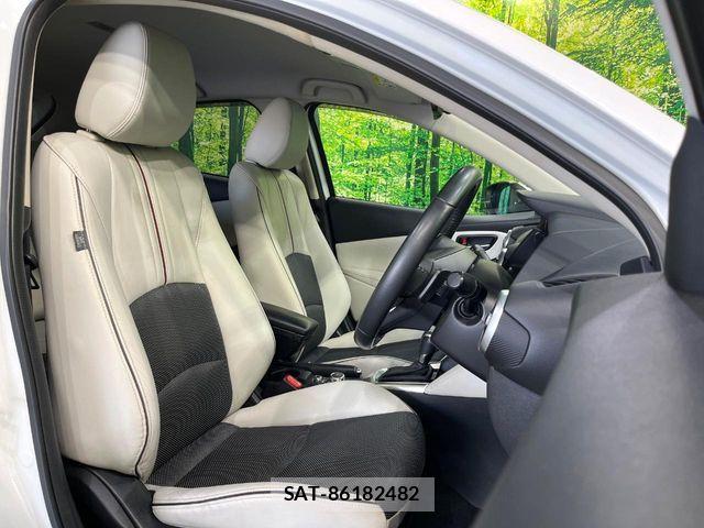 Mazda DEMIO 2017-04 8036580-9