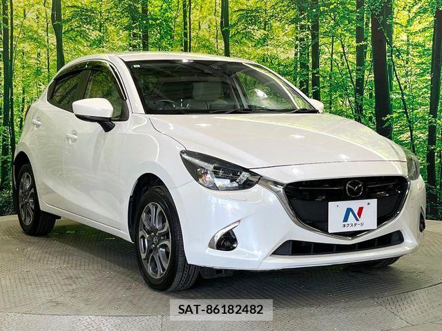 Mazda DEMIO 2017-04 8036580-16