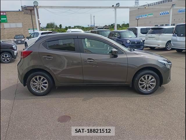 Mazda DEMIO 2018-03 8036575-3