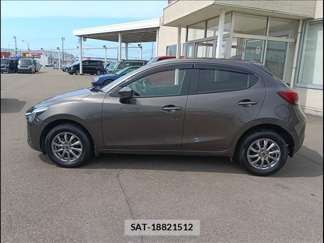 Mazda DEMIO 2018-03 8036575-4
