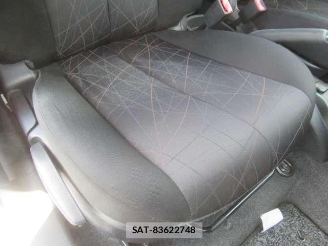 Mazda DEMIO 2013-06 8074456-13