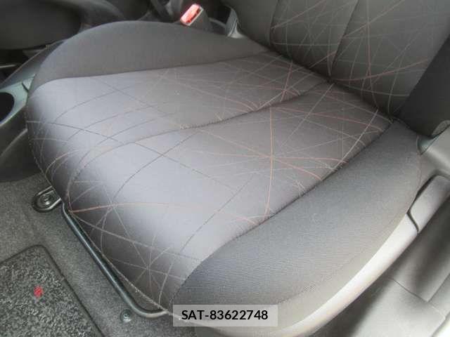 Mazda DEMIO 2013-06 8074456-16