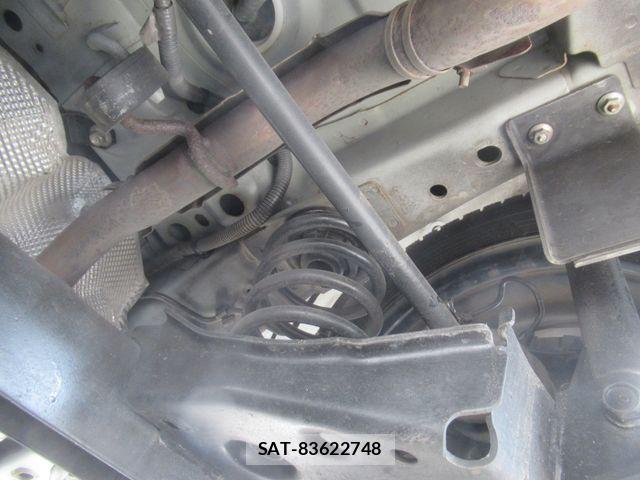 Mazda DEMIO 2013-06 8074456-25