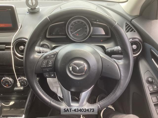 Mazda DEMIO 2015-08 8100282-14