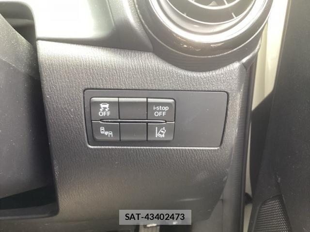 Mazda DEMIO 2015-08 8100282-16