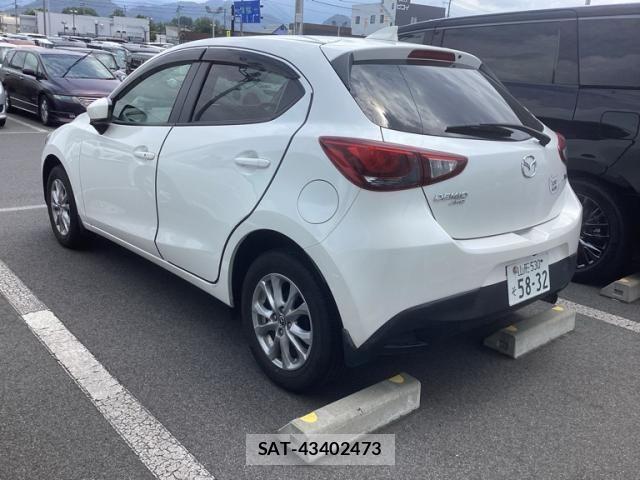 Mazda DEMIO 2015-08 8100282-4