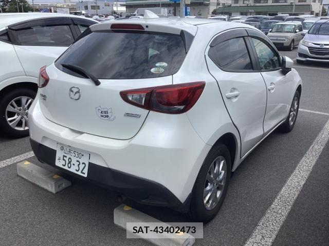 Mazda DEMIO 2015-08 8100282-5