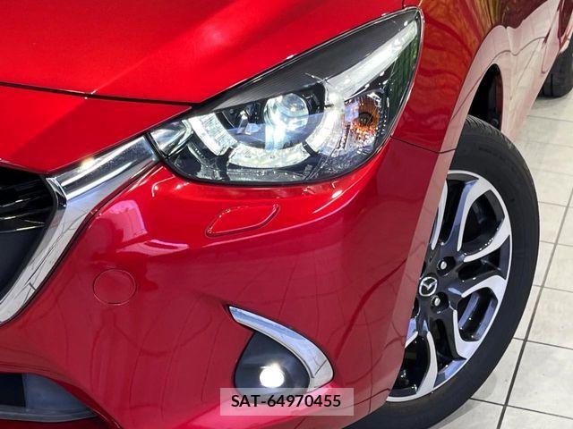 Mazda DEMIO 2017-01 8208544-11
