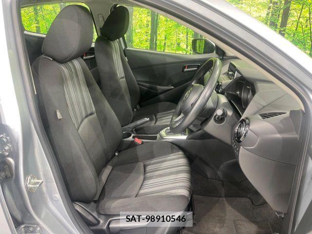 Mazda DEMIO 2018-11 8336668-8