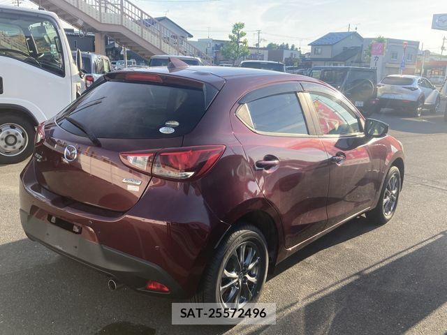 Mazda DEMIO 2017-06 8336670-2