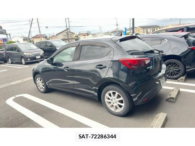 Mazda DEMIO 2018-08 8371831-1
