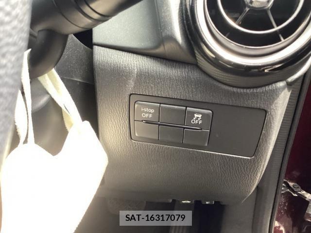 Mazda DEMIO 2017-06 8413440-16