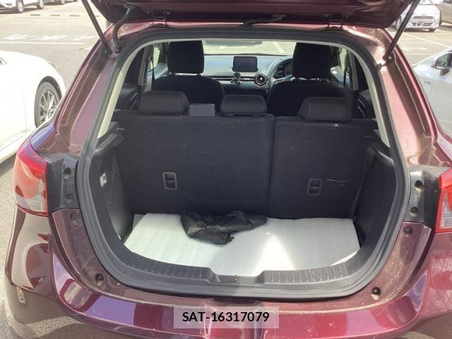 Mazda DEMIO 2017-06 8413440-17