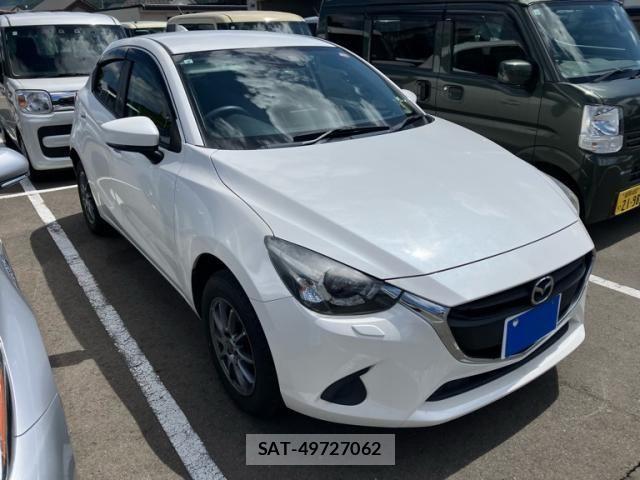 Mazda DEMIO 2017-09 8413444-1