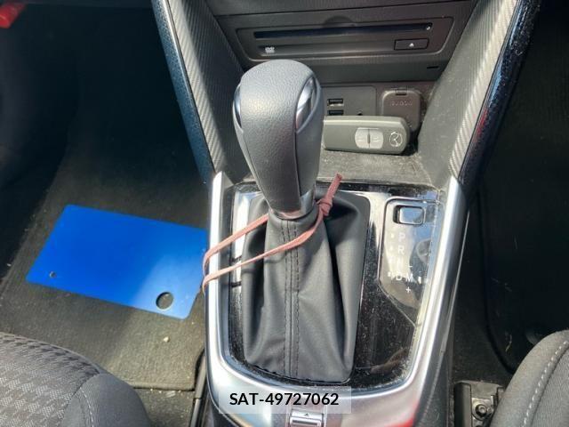 Mazda DEMIO 2017-09 8413444-25