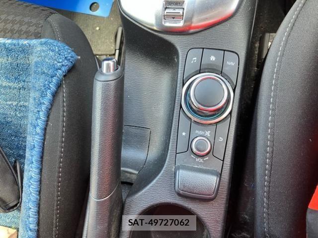 Mazda DEMIO 2017-09 8413444-26