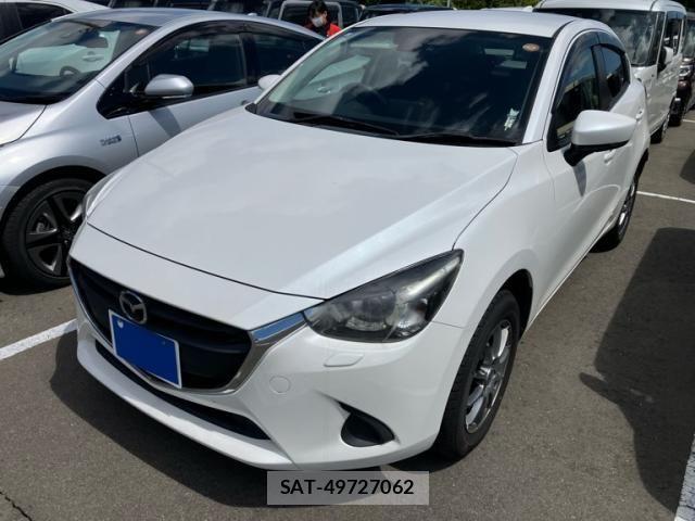Mazda DEMIO 2017-09 8413444-2