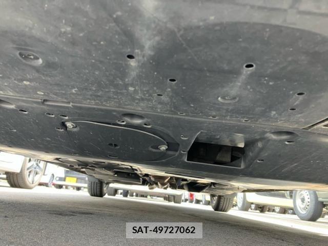 Mazda DEMIO 2017-09 8413444-4