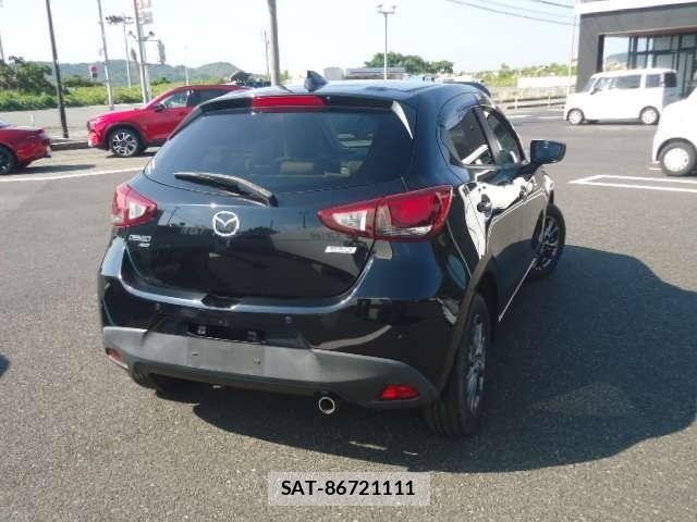 Mazda DEMIO 2018-03 8413442-2