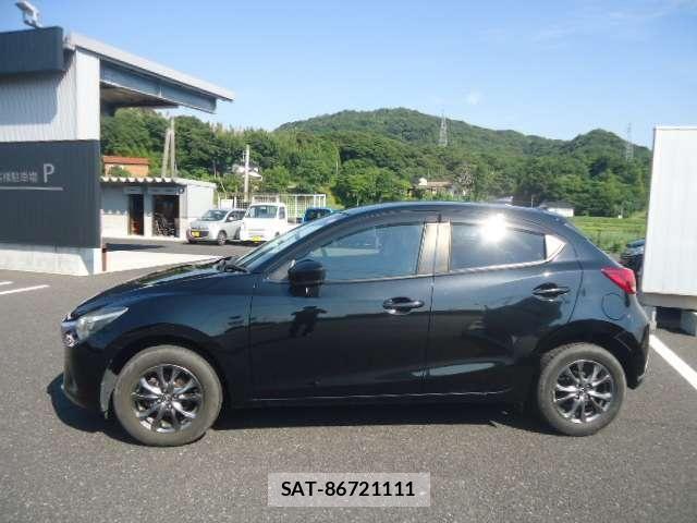 Mazda DEMIO 2018-03 8413442-7