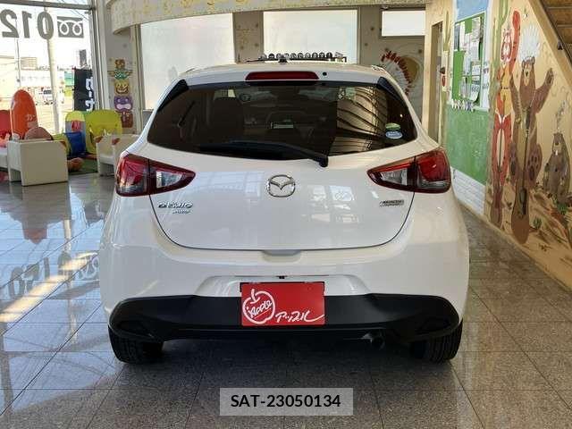 Mazda DEMIO 2016-05 8457863-4