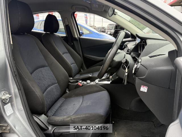 Mazda DEMIO 2015-03 8525648-11