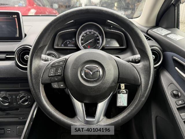 Mazda DEMIO 2015-03 8525648-14