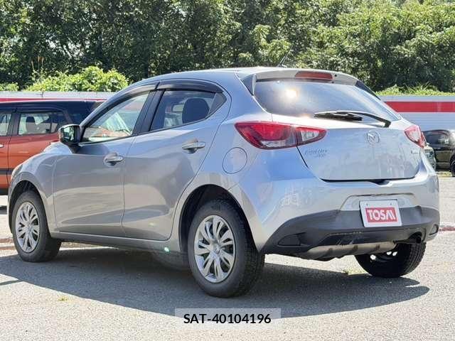 Mazda DEMIO 2015-03 8525648-24
