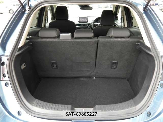 Mazda DEMIO 2017-09 8660077-9