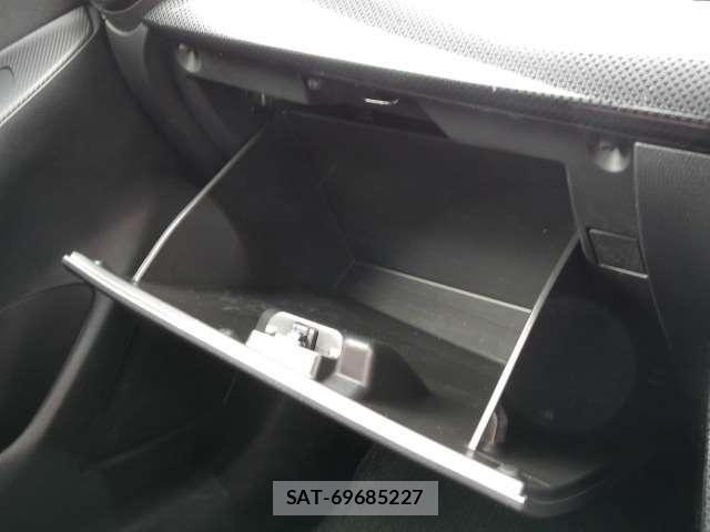 Mazda DEMIO 2017-09 8660077-17