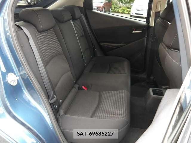 Mazda DEMIO 2017-09 8660077-8