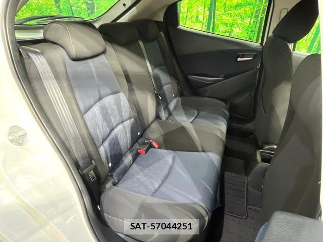 Mazda DEMIO 2016-09 8660076-10