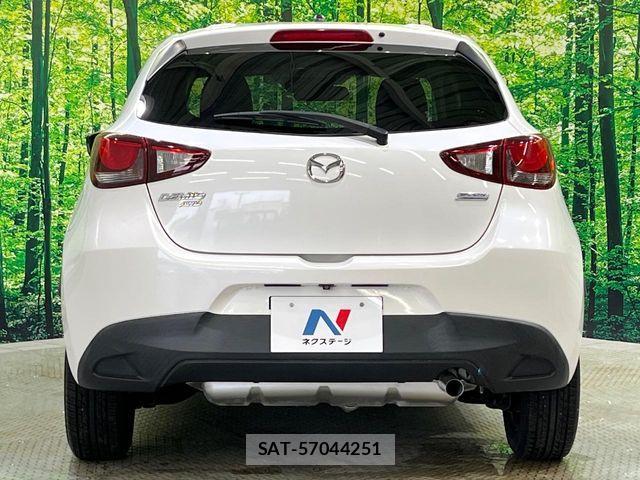 Mazda DEMIO 2016-09 8660076-15