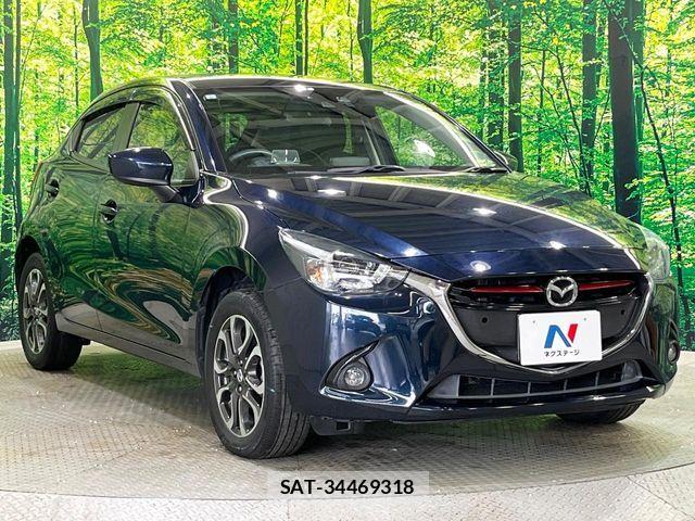 Mazda DEMIO 2015-12 8685899-16