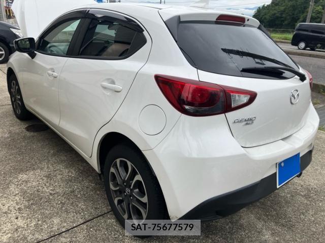 Mazda DEMIO 2016-03 8830130-11