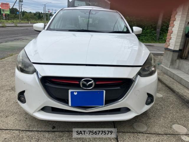 Mazda DEMIO 2016-03 8830130-1