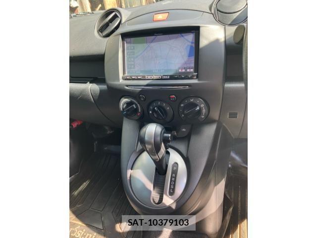 Mazda DEMIO 2014-03 8880640-20